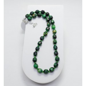 YEŞİL AKİK TAŞI KOLYE (10mm Faset Kesim)