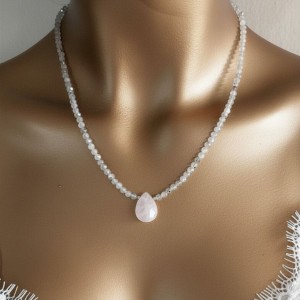 LABRADORİT TAŞI ÖZEL TASARIM KOLYE (3mm Faset Kesim)